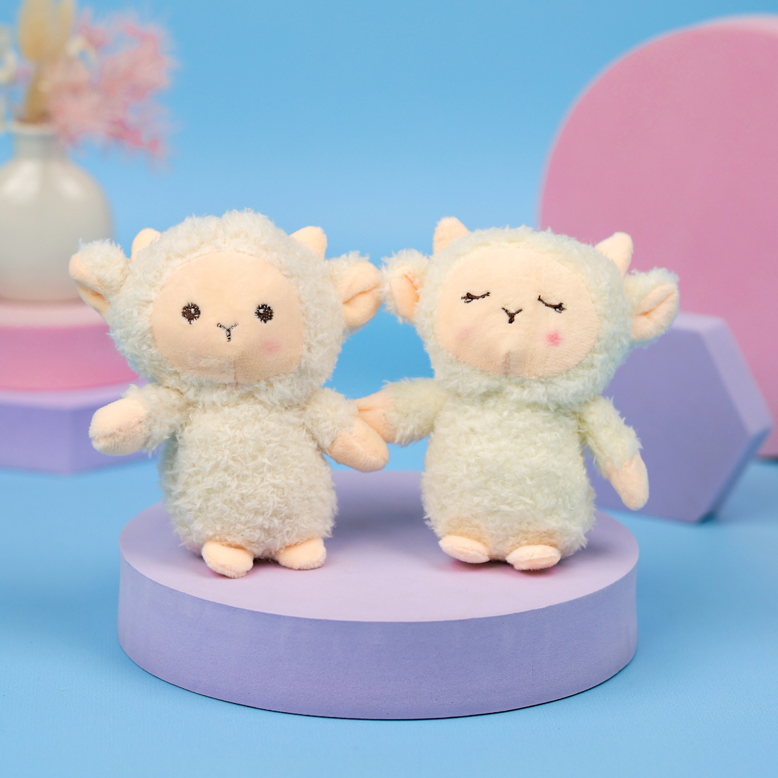 Мягкий брелок "Little Sheep" белый, 12см, в ассортименте 1 шт