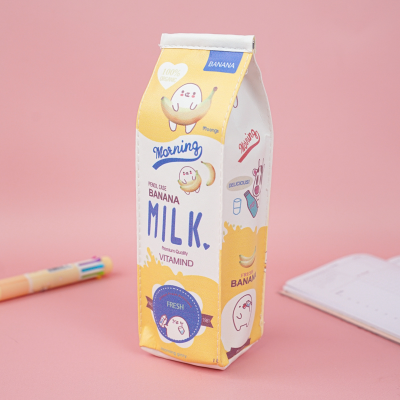 Пенал молоко. Пенал Милк. Молоко в желтой упаковке. Молоко в желтой коробке.