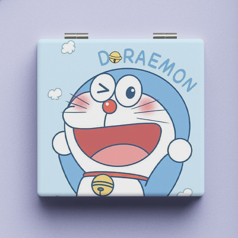 Зеркальце карманное "Doraemon" 7х7 см