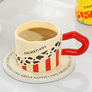 Кружка "Print" 360мл, dalmatians, бежево-красный оптом со склада!