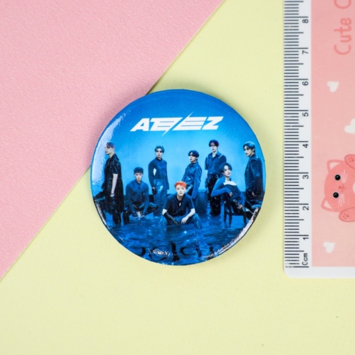 Значок круглый "K-pop" Ateez №2, 56мм
