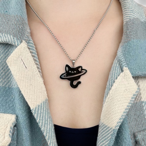 Кулон на цепочке "Котик-Сатурн" черный