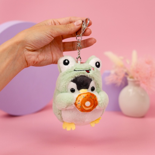 Мягкий брелок "Пингвин в костюме лягушки" 10 см