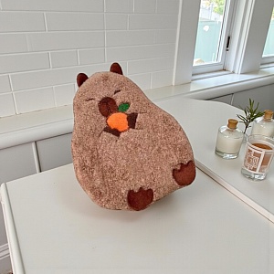 Изделие декоративное трикотажное "Капибара" с мандаринкой