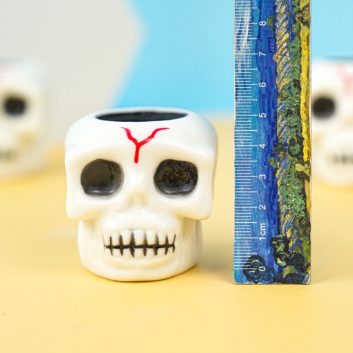 Игрушка-антистресс "Летучая мышь в черепе" 