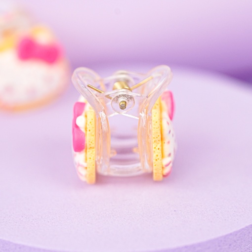 Заколка для волос "Kt"