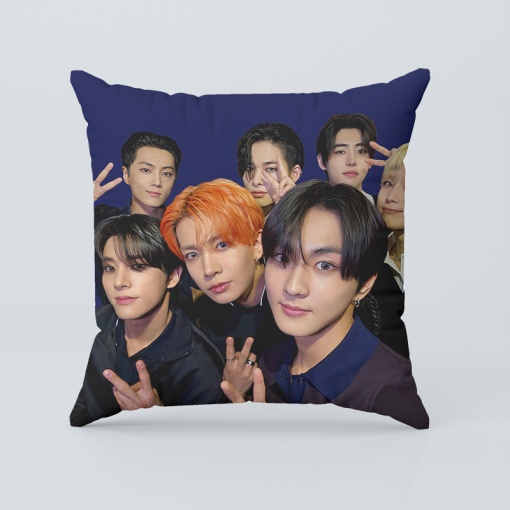 Подушка декоративная "K-POP" Enhypen, 40x40см