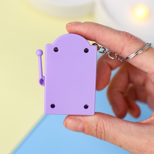 Брелок - игровой автомат "Kuro"