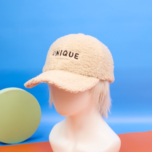 Бейсболка плюшевая "Unique" бежевый (54-60см)