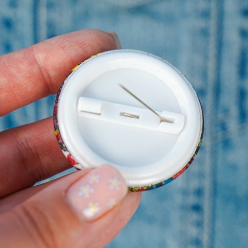 Значок круглый "Человек Бензопила" № 6, 44 мм