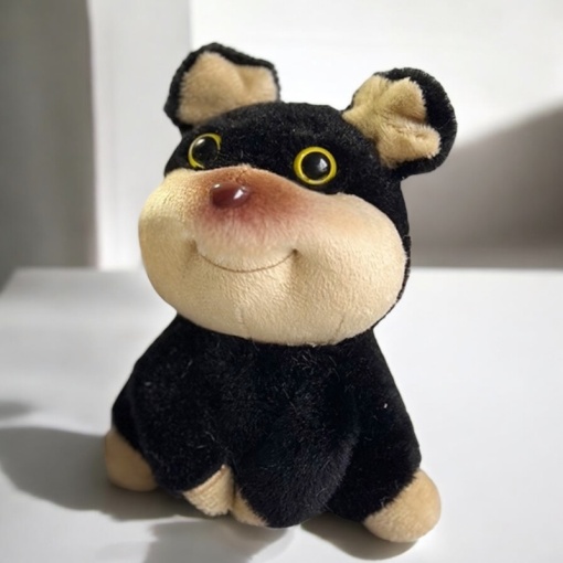 Мягкий брелок "Пчелиная собака" черно-бежевый