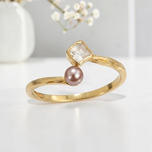 Кольцо "Leaf and pearl" золотой