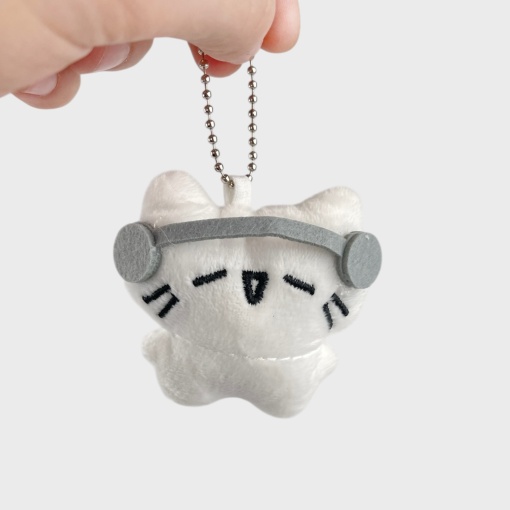 Мягкий брелок "Белый котик" в наушниках
