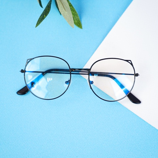 Очки "Кошачьи глаза", черная оправа