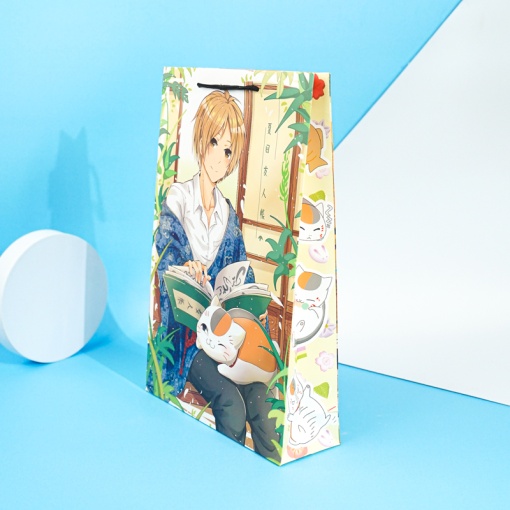 Подарочный пакет "Тетрадь Дружбы Нацумэ" 41x27,5 см