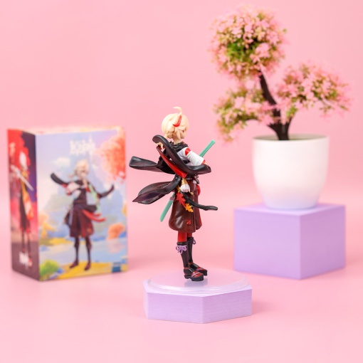 Фигурка "Кадзуха" 18 см оптом