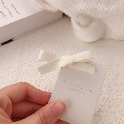 Заколка для волос "Бантик" белый