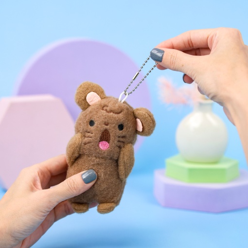 Мягкий брелок "Cry" медведь, коричневый 10 см