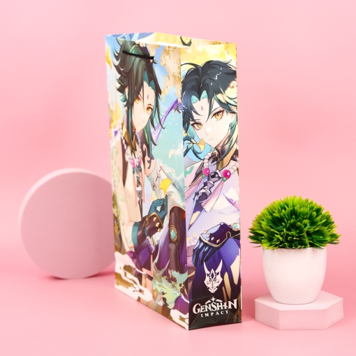 Подарочный пакет "Genshin Impact" Сяо 41*27,5*8,8 см