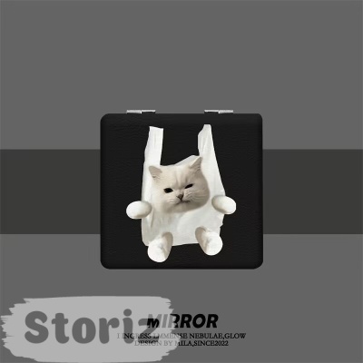 Складное зеркало "Котик в сумке" черный