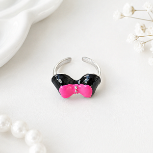 Кольцо "Pink bow" черный, 1шт