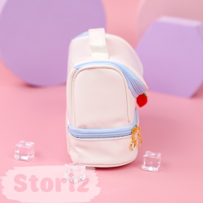 Косметичка "Strawberry", голубой 