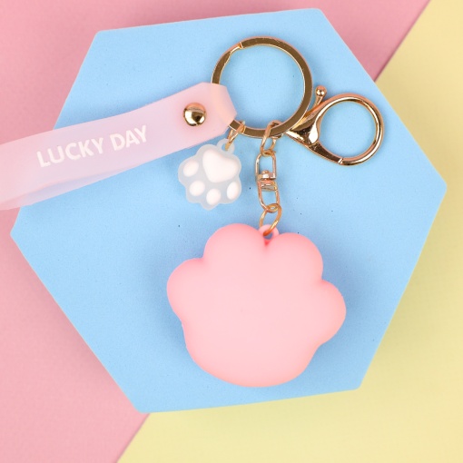 Брелок "Лапка" розовый 