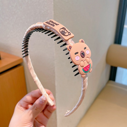 Ободок для волос "Капибара с арбузом" коричневый