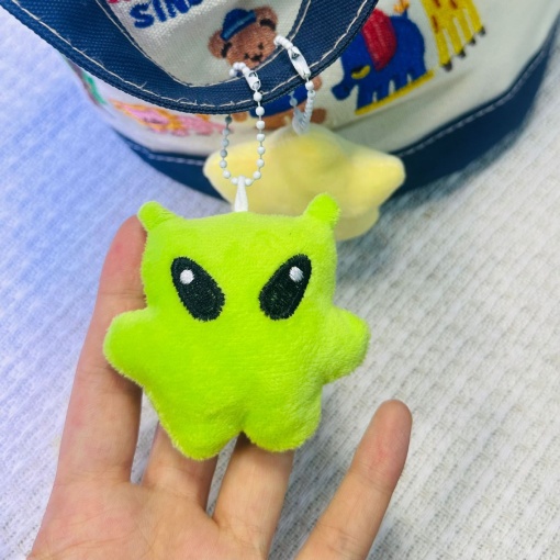 Мягкий брелок "Micro alien" зеленый