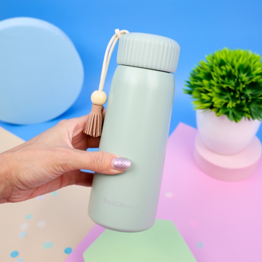 Термос "Think Different" с кисточкой, зеленый, 400мл оптом