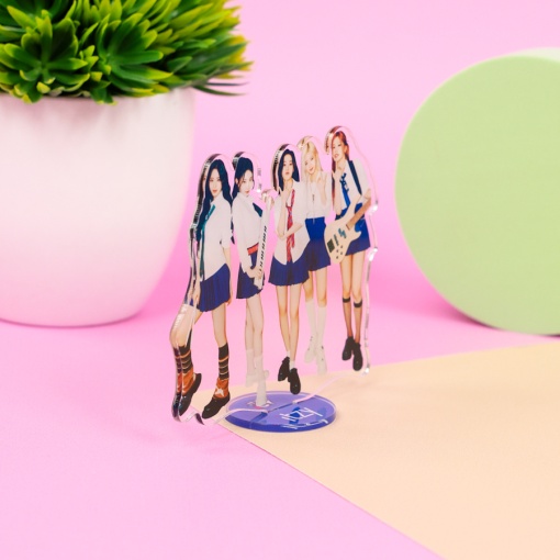 Фигурка акриловая "K-pop" ITZY оптом