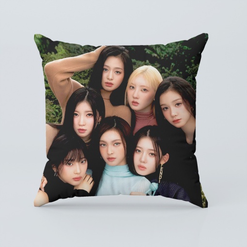 Наволочка декоративная "K-POP" Babymonster, 40x40см