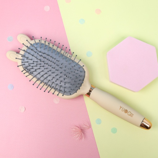 Расческа "Rabbit ears", молочный