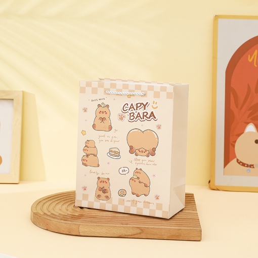 Подарочный пакет "Don't move" много капибар 33х25х12см