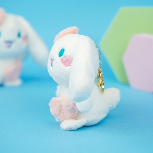 Мягкий брелок "Синнамон" розовый, 10 см