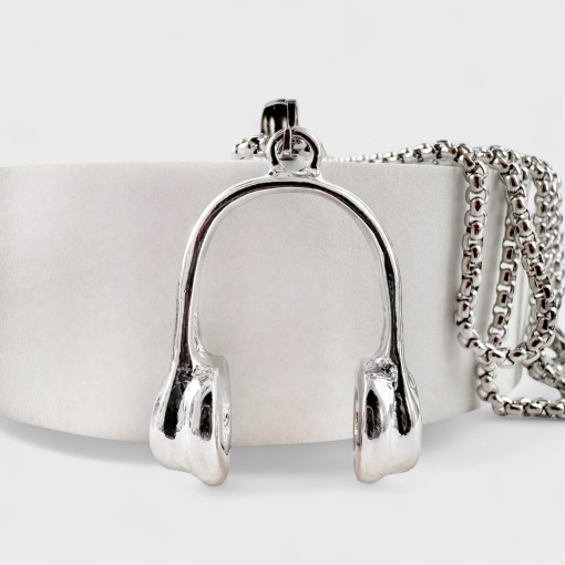 Кулон на цепочке "Наушники"