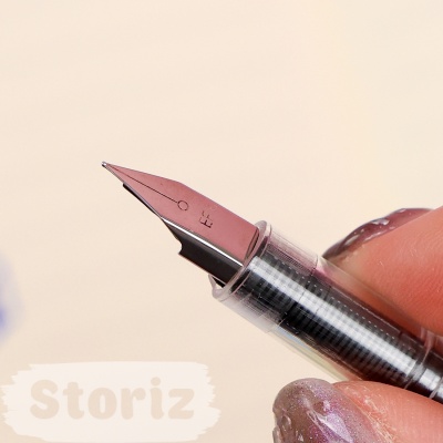 Перьевая ручка со сменными чернилами "Сейлор Мун"