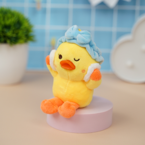 Мягкий брелок "Уточка умывается" 11 см