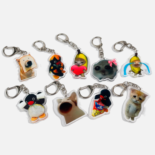 Брелок акриловый "Mur cat" котик с сердцем в банане 