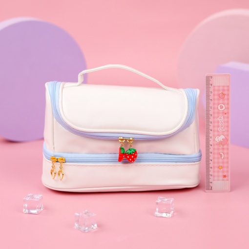 Косметичка "Strawberry", голубой 