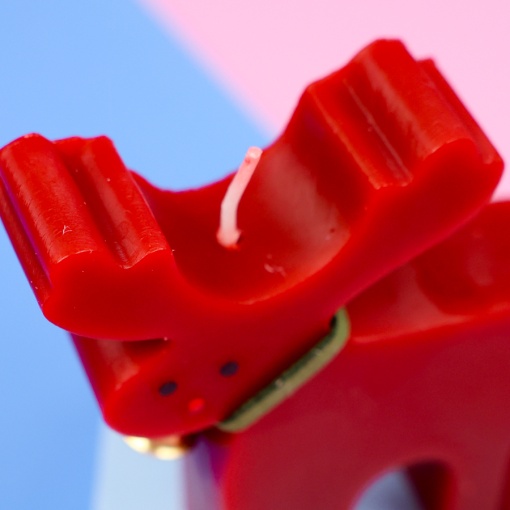 Свеча-арома "НГ Олень" красный 9см оптом