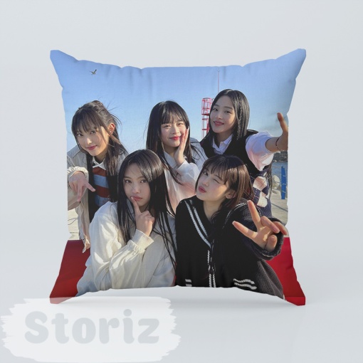 Наволочка декоративная "K-POP" NewJeans, 40x40см