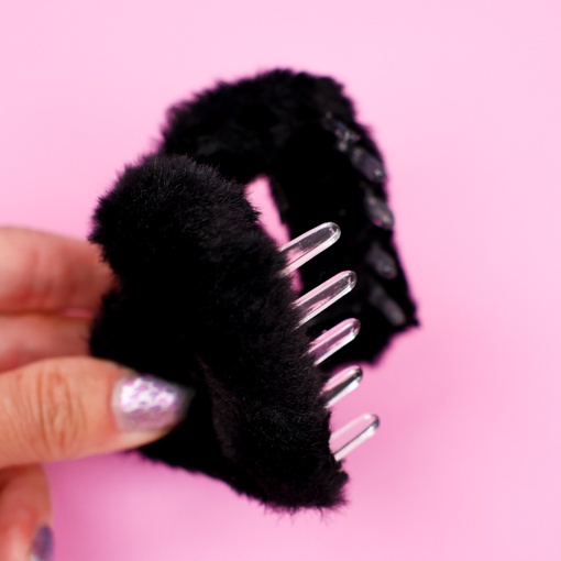 Заколка-крабик плюшевая "Сердце" черный