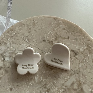 Заколка-крабик "Маленький цветок" бежевый