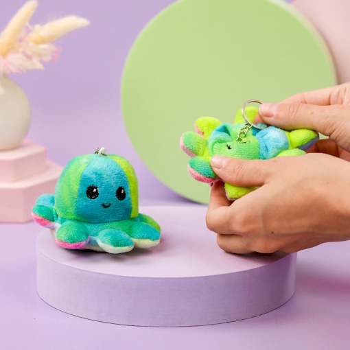 Мягкий брелок-перевертыш "Осьминожек" зелено-голубой, 10 см (тай-дай)