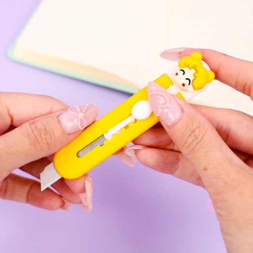 Канцелярский нож "Fruit" Сейлор Мун, желтый