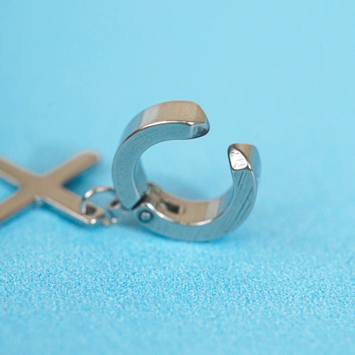 Серьга кафф "Крест" серебристый