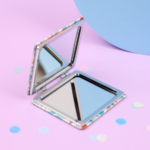 Зеркальце карманное "Miku" №2, 7х7 см