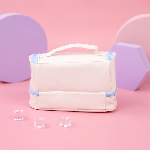 Косметичка "Strawberry", голубой 