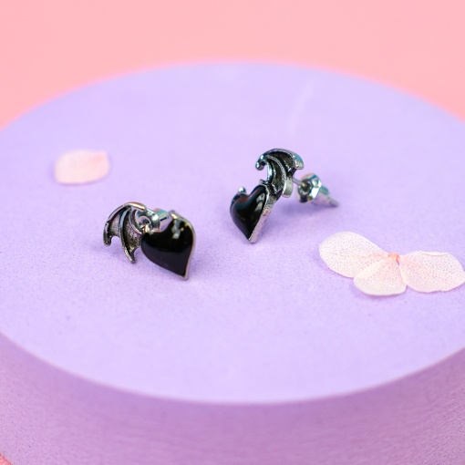 Серьги-гвоздики "Сердце с крыльями"